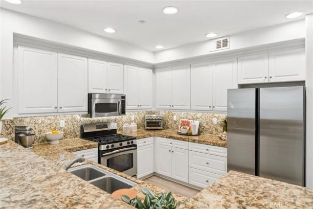 51 Regal, Irvine, CA 92620