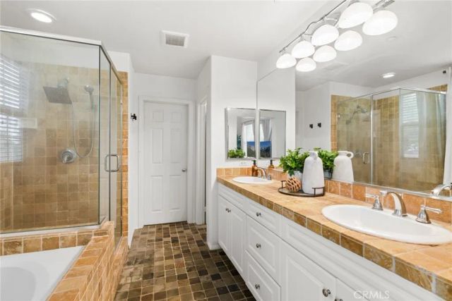 51 Regal, Irvine, CA 92620