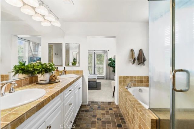 51 Regal, Irvine, CA 92620