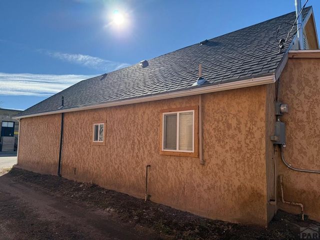 110 W 10th St, Walsenburg, CO 81089