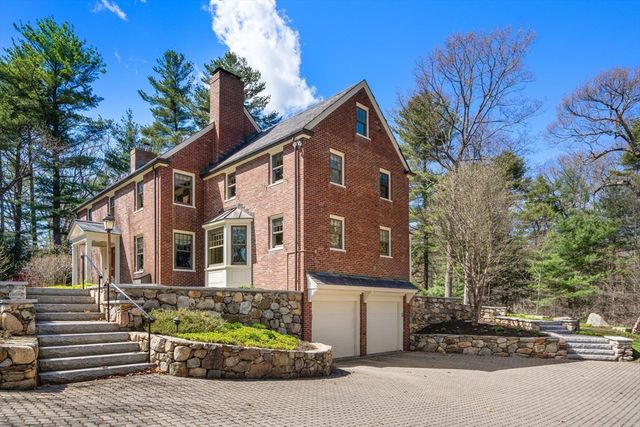 123 Lincoln Road, Lincoln, MA 01773