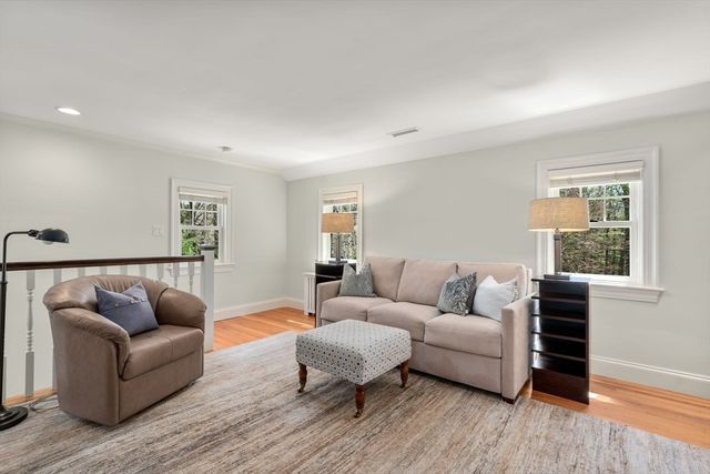123 Lincoln Road, Lincoln, MA 01773