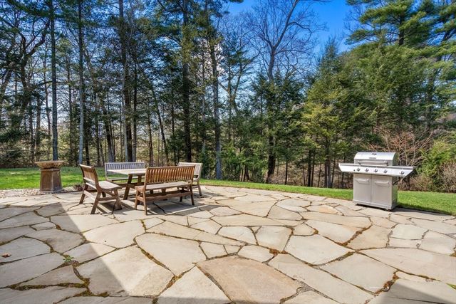 123 Lincoln Road, Lincoln, MA 01773