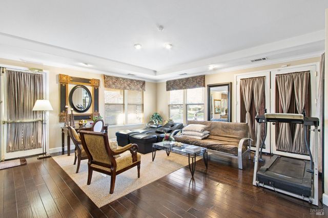 902 Eastridge Dr, Fairfield, CA 94534