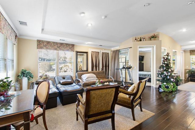 902 Eastridge Dr, Fairfield, CA 94534