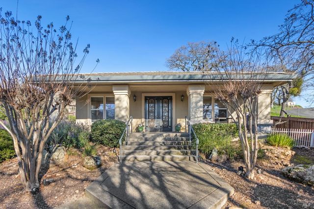 902 Eastridge Dr, Fairfield, CA 94534