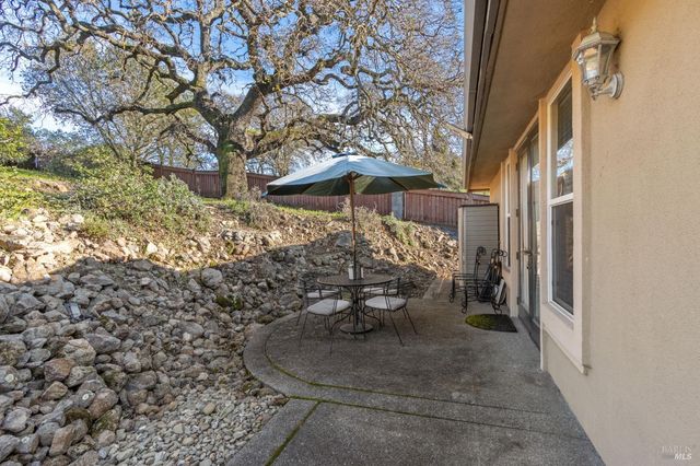 902 Eastridge Dr, Fairfield, CA 94534