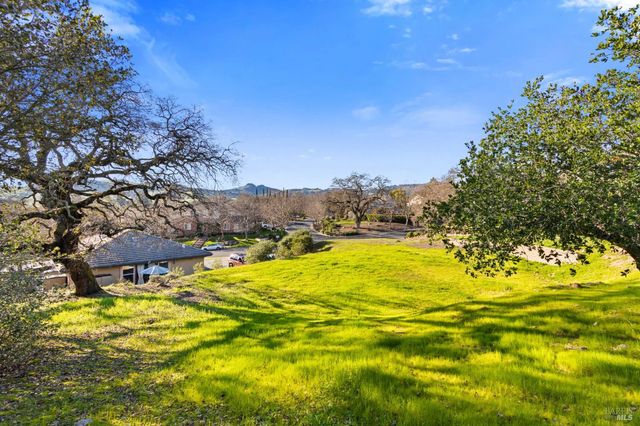 902 Eastridge Dr, Fairfield, CA 94534