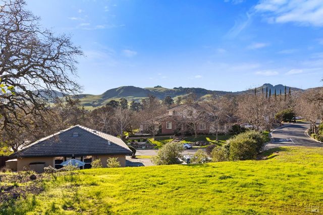 902 Eastridge Dr, Fairfield, CA 94534