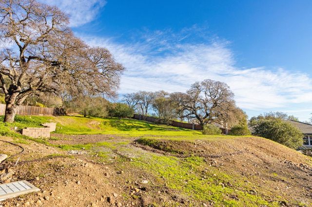 902 Eastridge Dr, Fairfield, CA 94534