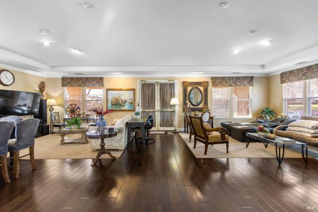 902 Eastridge Dr, Fairfield, CA 94534