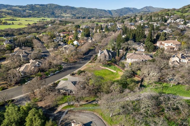 902 Eastridge Dr, Fairfield, CA 94534