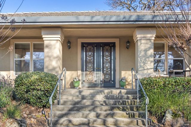 902 Eastridge Dr, Fairfield, CA 94534