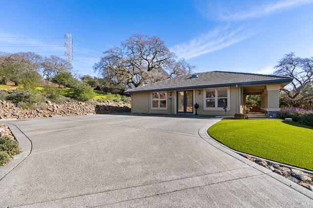 902 Eastridge Dr, Fairfield, CA 94534