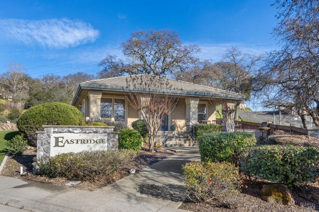 902 Eastridge Dr, Fairfield, CA 94534