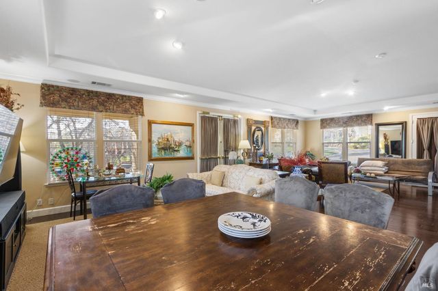 902 Eastridge Dr, Fairfield, CA 94534