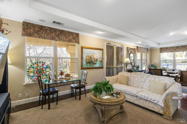 902 Eastridge Dr, Fairfield, CA 94534