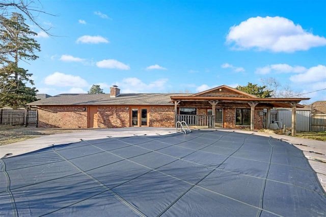 5104 NW Ash Ave, Lawton, OK 73505