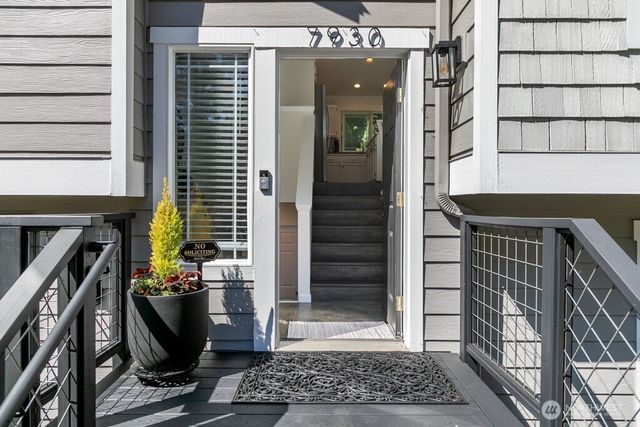 7930 NE Seawind Avenue, Poulsbo, WA 98370