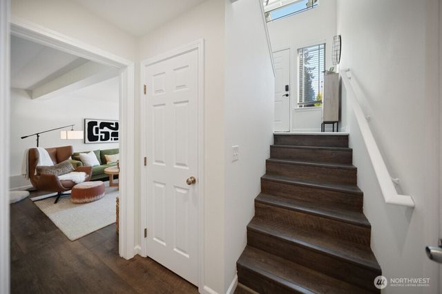 7930 NE Seawind Avenue, Poulsbo, WA 98370
