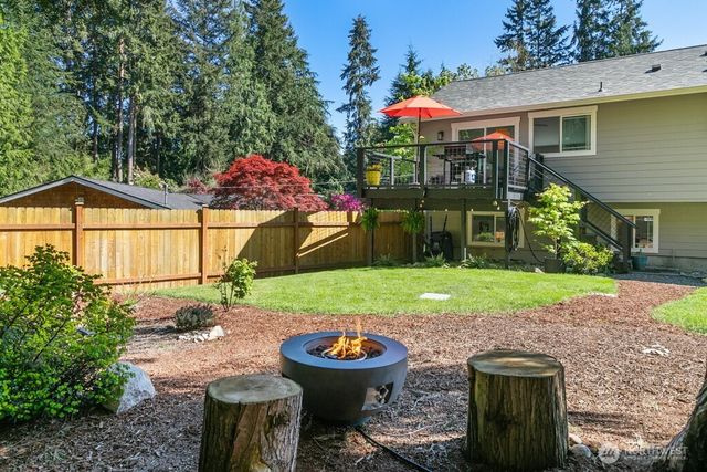 7930 NE Seawind Avenue, Poulsbo, WA 98370