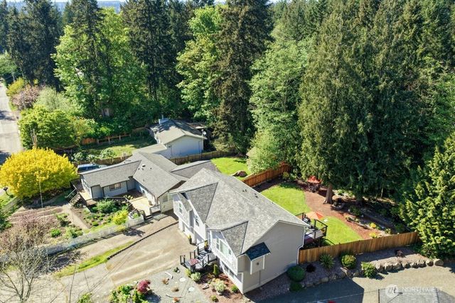 7930 NE Seawind Avenue, Poulsbo, WA 98370