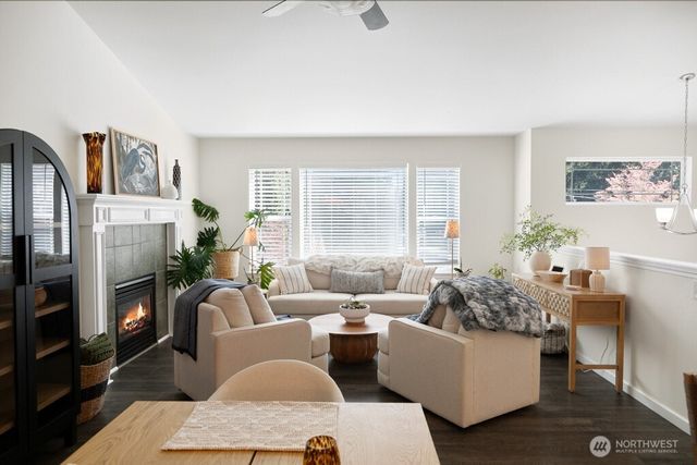 7930 NE Seawind Avenue, Poulsbo, WA 98370