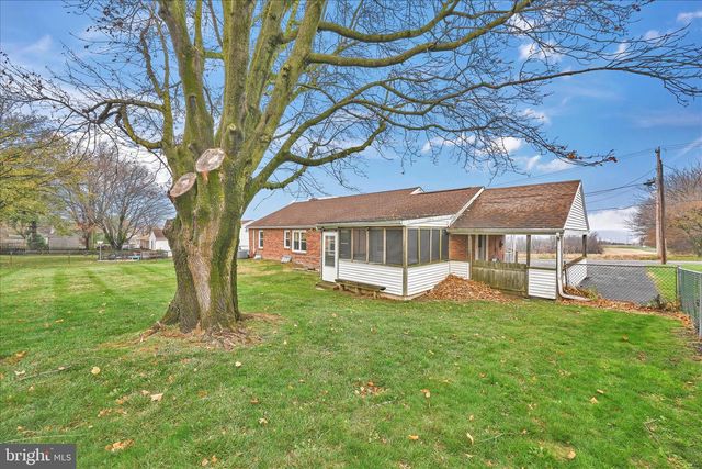 5030 YORKANA RD, York, PA 17406