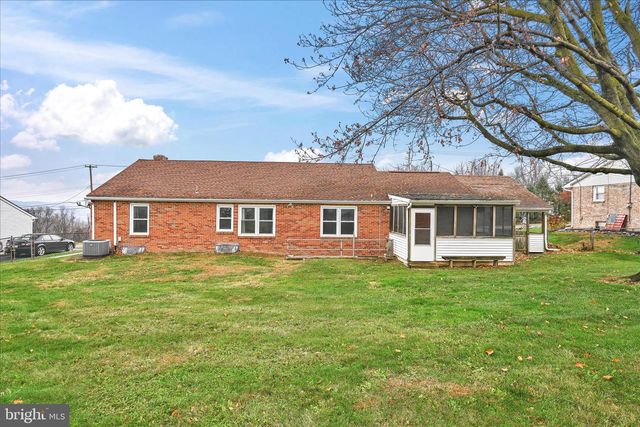 5030 YORKANA RD, York, PA 17406