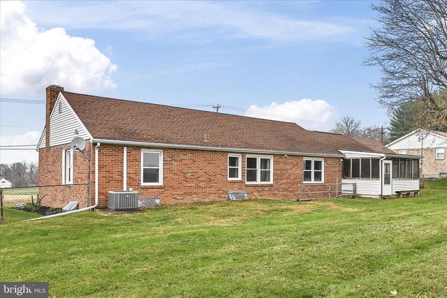 5030 YORKANA RD, York, PA 17406