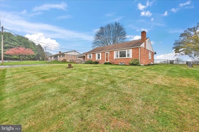 5030 YORKANA RD, York, PA 17406