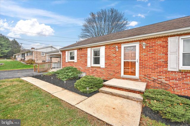 5030 YORKANA RD, York, PA 17406