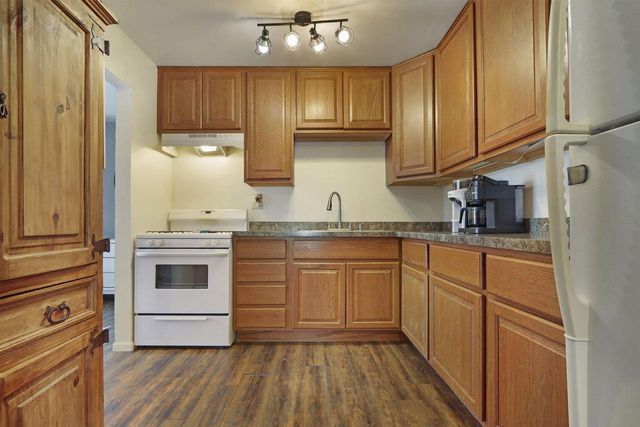 121 Oak LANE, Twin Lakes, WI 53181