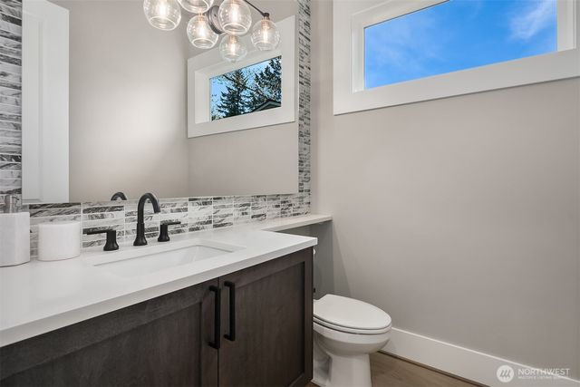 15827 SE 4th Street, Bellevue, WA 98008
