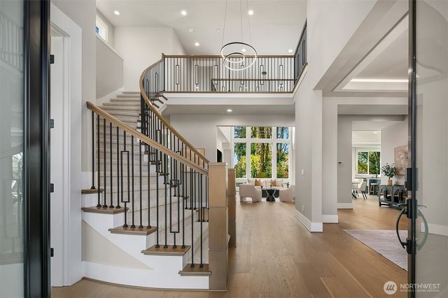 15827 SE 4th Street, Bellevue, WA 98008