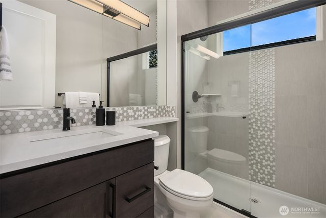 15827 SE 4th Street, Bellevue, WA 98008