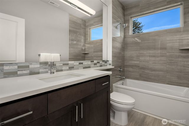 15827 SE 4th Street, Bellevue, WA 98008