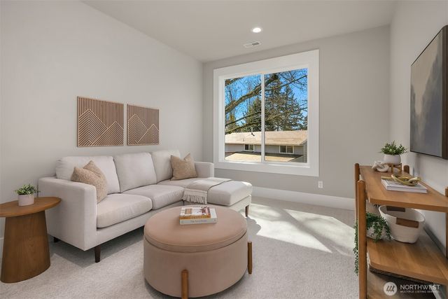 15827 SE 4th Street, Bellevue, WA 98008