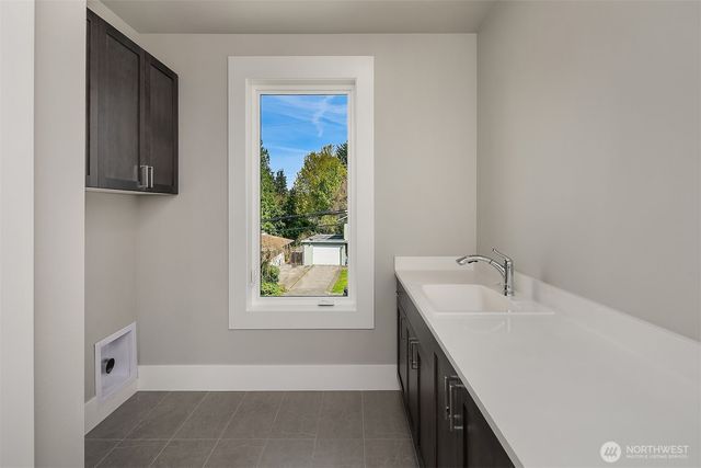 15827 SE 4th Street, Bellevue, WA 98008