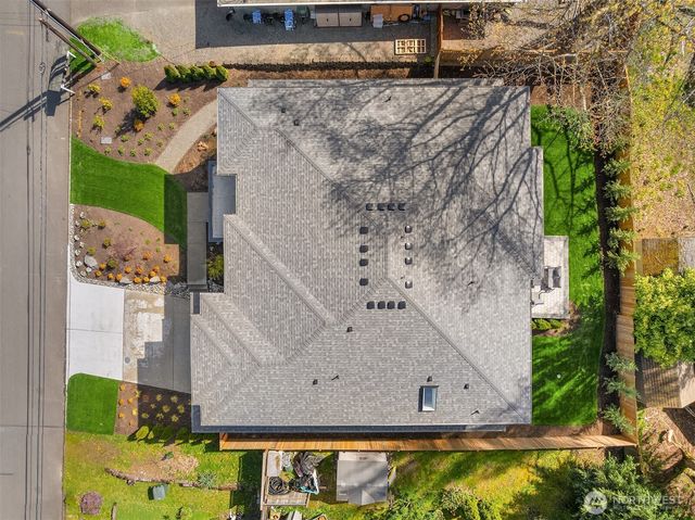 15827 SE 4th Street, Bellevue, WA 98008