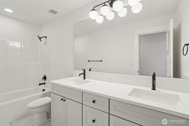 8014 222nd Street SW, Edmonds, WA 98026