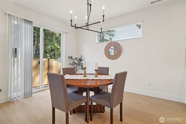 8014 222nd Street SW, Edmonds, WA 98026