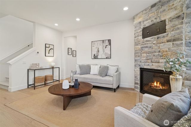 8014 222nd Street SW, Edmonds, WA 98026