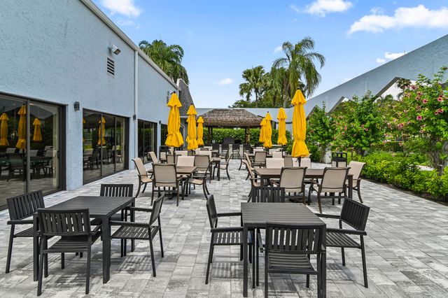 7535 S Oriole Boulevard 108, Delray Beach, FL 33446