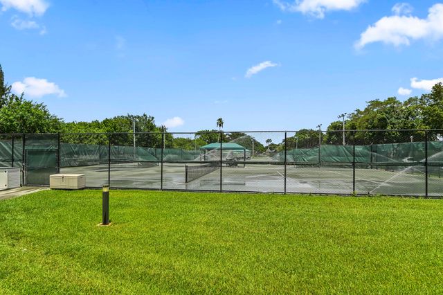 7535 S Oriole Boulevard 108, Delray Beach, FL 33446