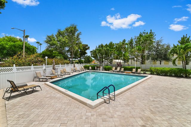7535 S Oriole Boulevard 108, Delray Beach, FL 33446