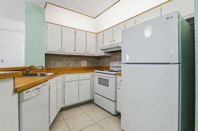 7535 S Oriole Boulevard 108, Delray Beach, FL 33446
