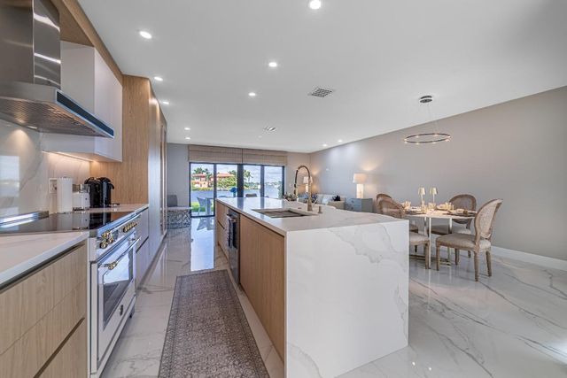 3474 S Ocean Boulevard 2, Palm Beach, FL 33480