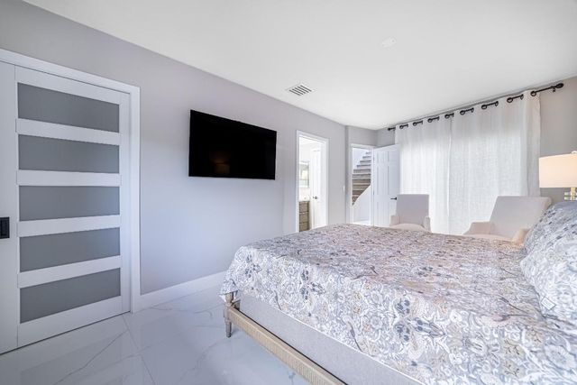 3474 S Ocean Boulevard 2, Palm Beach, FL 33480