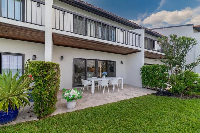 3474 S Ocean Boulevard 2, Palm Beach, FL 33480